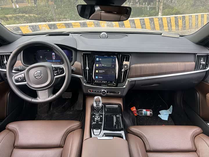 Фото 9 - Volvo S90 Hybrid