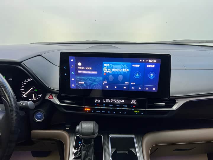 Фото 18 - Toyota Sienna