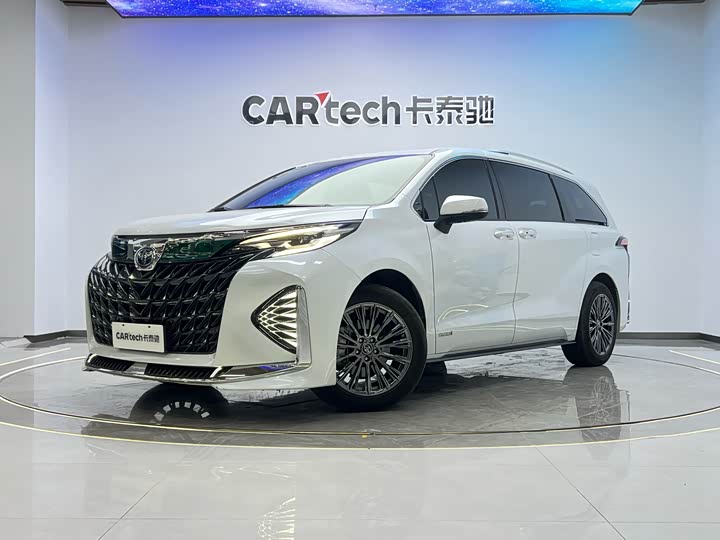 Фото 2 - Toyota Sienna