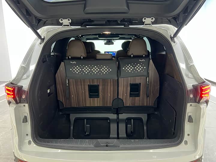 Фото 23 - Toyota Sienna