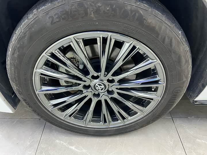 Фото 25 - Toyota Sienna