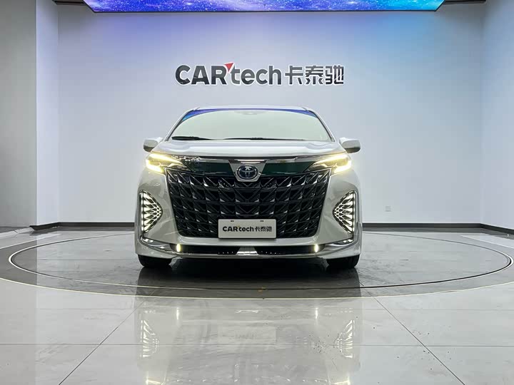 Фото 3 - Toyota Sienna