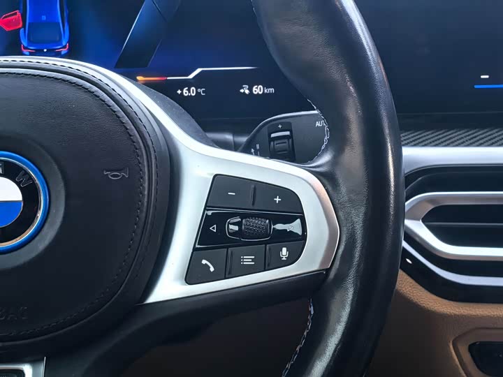 Фото 16 - BMW i4