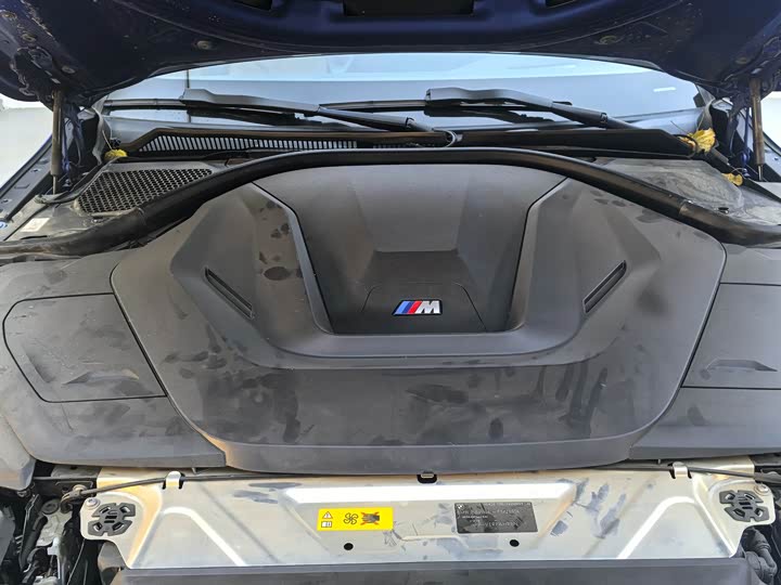 Фото 17 - BMW i4