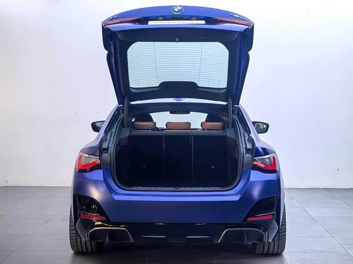 Фото 6 - BMW i4