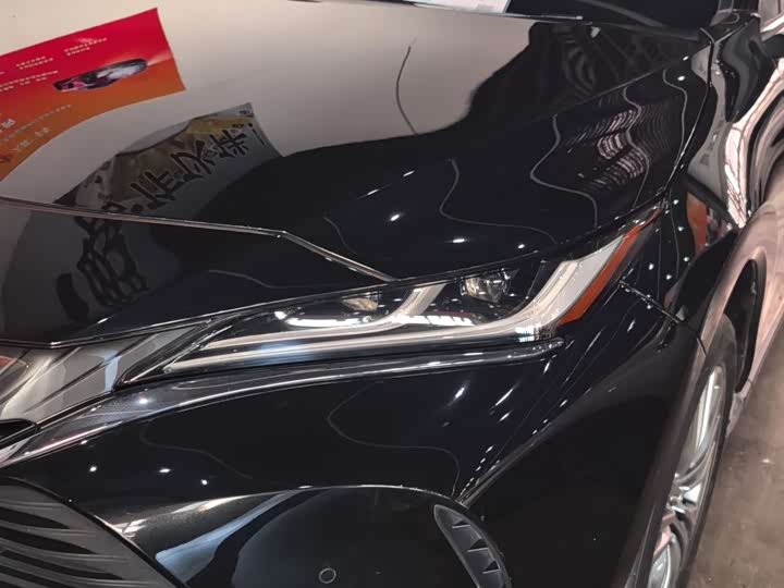 Фото 16 - Toyota Harrier