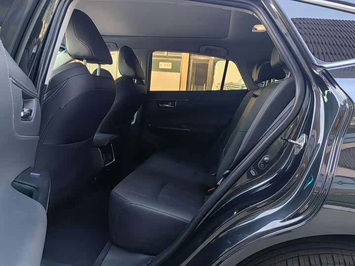 Фото 6 - Toyota Harrier