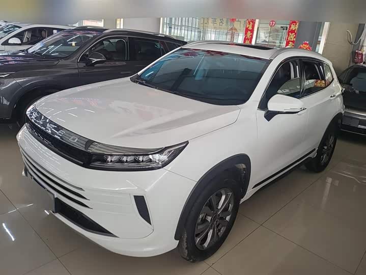 Фото 1 - Exeed LX