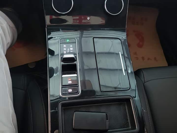 Фото 16 - Exeed LX