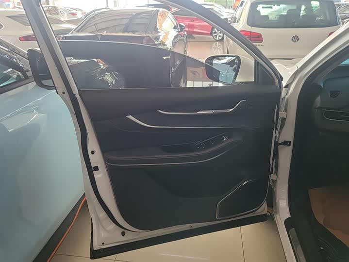 Фото 7 - Exeed LX