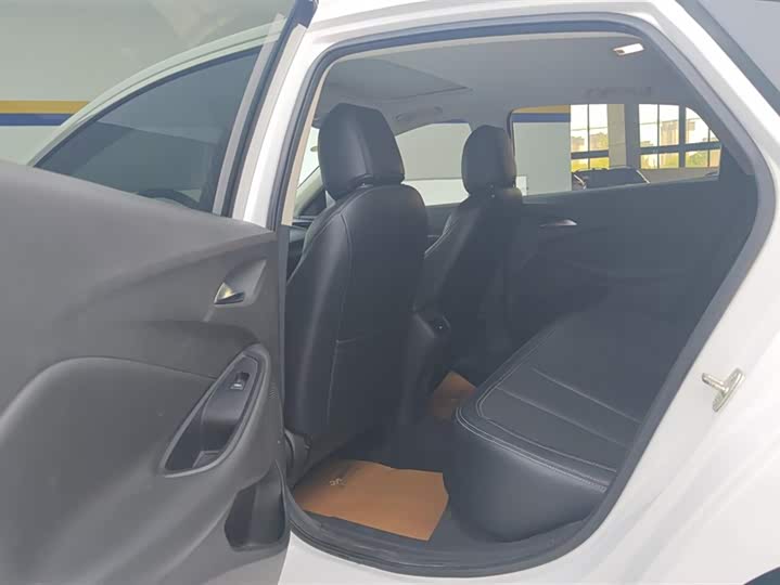 Фото 11 - Buick Verano