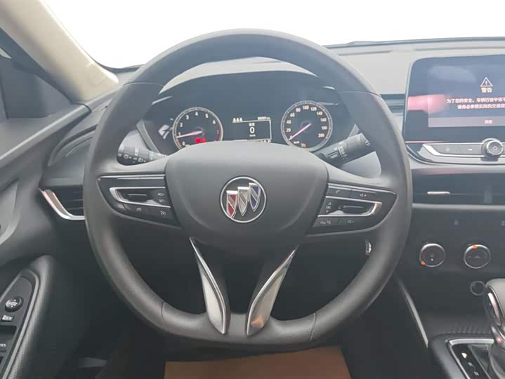 Фото 15 - Buick Verano