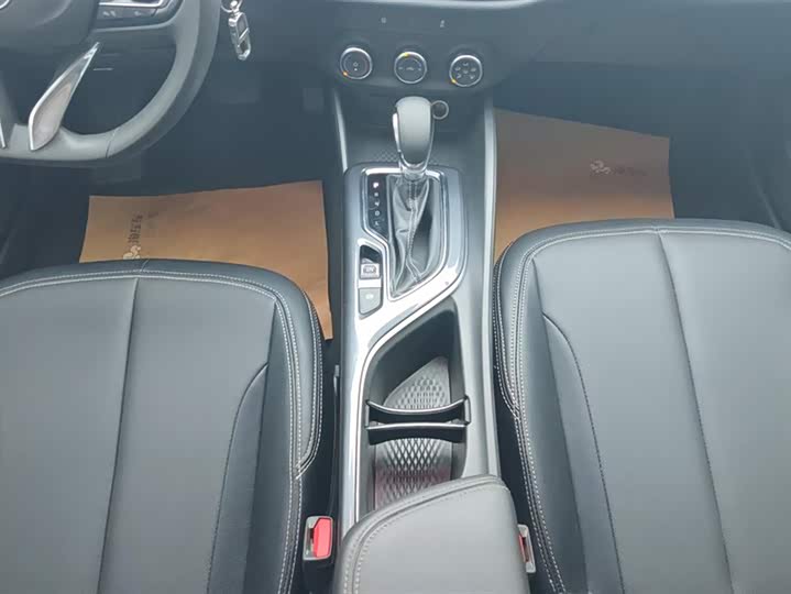 Фото 16 - Buick Verano