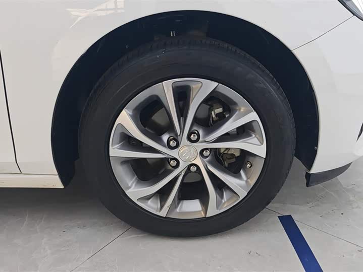 Фото 6 - Buick Verano