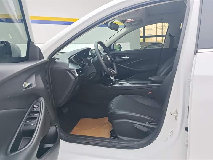 Фото 9 - Buick Verano