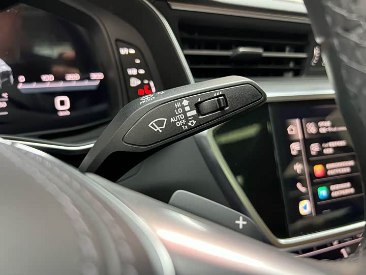 Фото 26 - Audi A6L