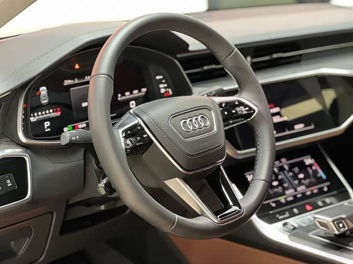 Фото 7 - Audi A6L