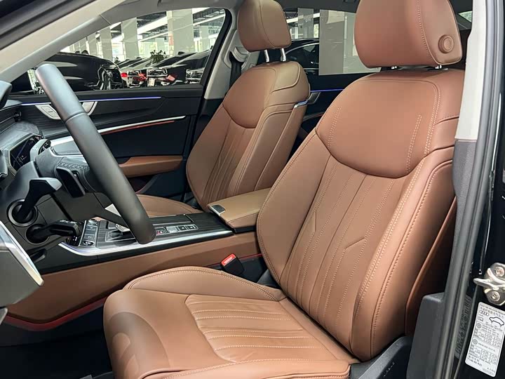 Фото 9 - Audi A6L