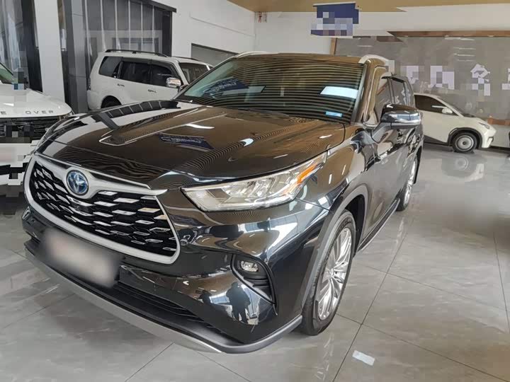 Фото 1 - Toyota Highlander