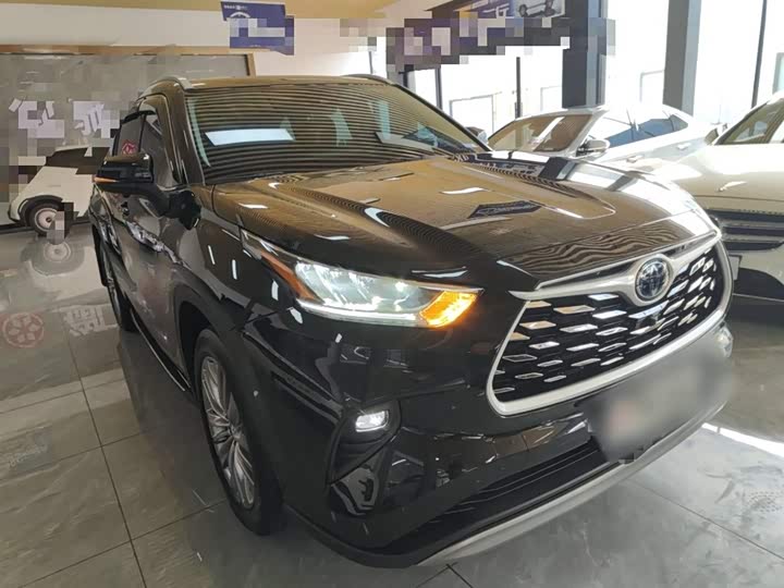 Фото 4 - Toyota Highlander