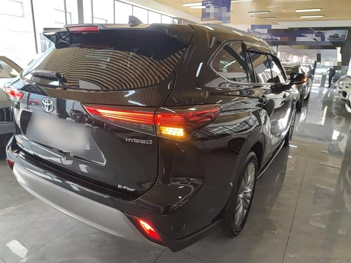 Фото 7 - Toyota Highlander