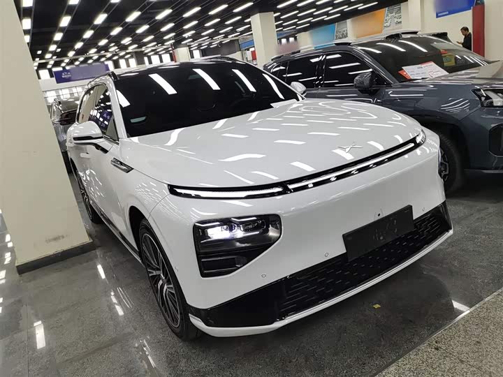 Фото 4 - XPeng G9