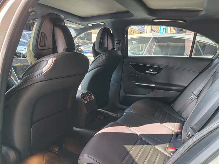 Фото 6 - Mercedes-Benz C-Class