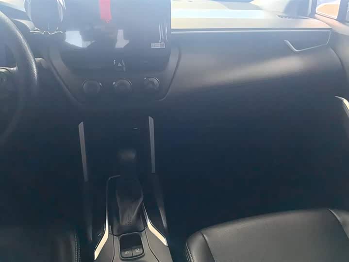 Фото 13 - Toyota Corolla Cross