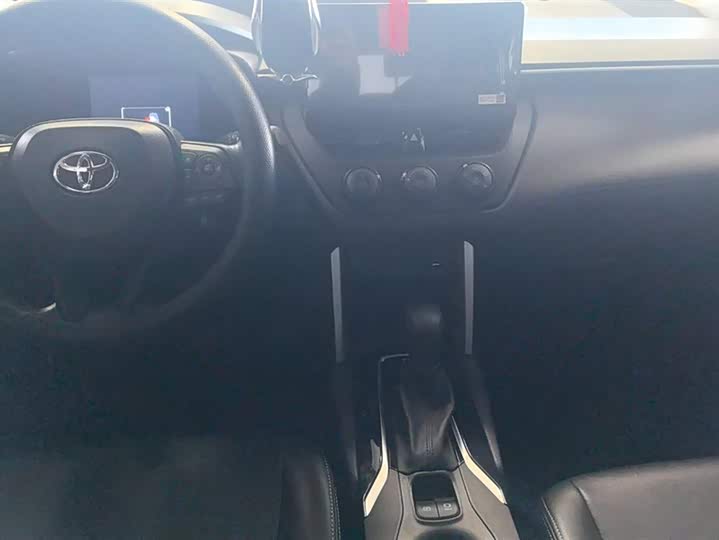 Фото 16 - Toyota Corolla Cross