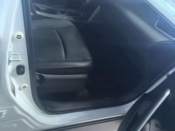 Фото 8 - Toyota Corolla Cross