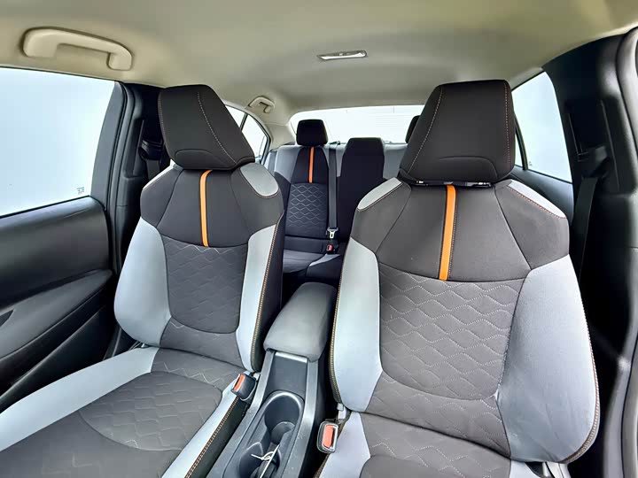 Фото 11 - Toyota Corolla