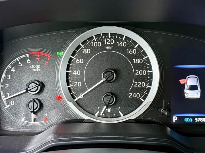 Фото 4 - Toyota Corolla