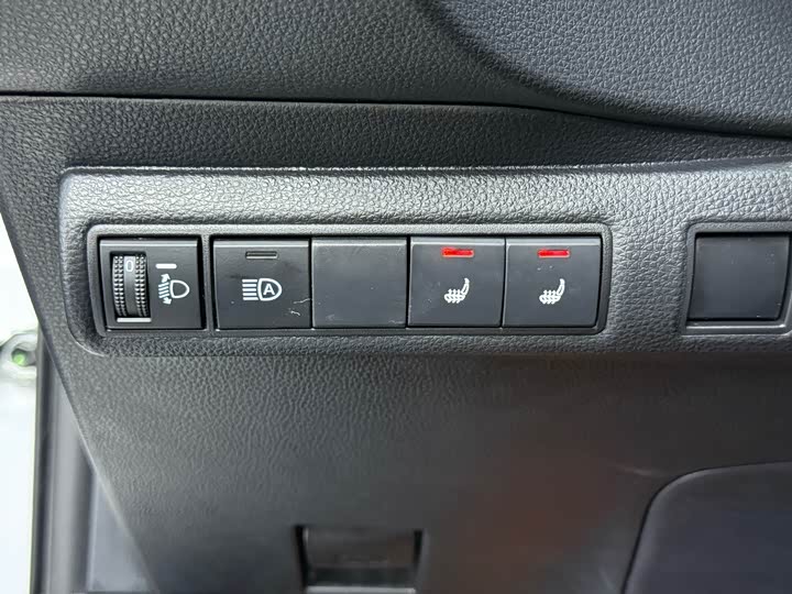 Фото 5 - Toyota Corolla