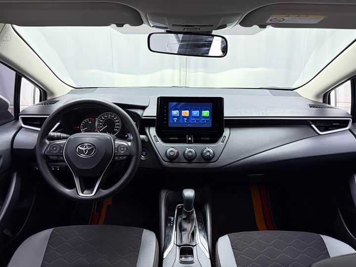 Фото 6 - Toyota Corolla