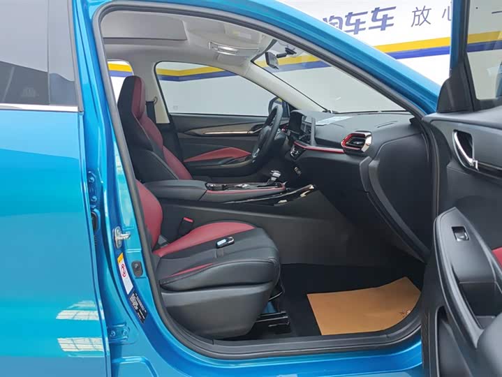 Фото 8 - Changan Oshan X5