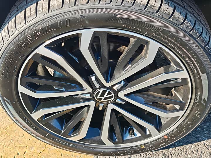 Фото 4 - Volkswagen T-Roc