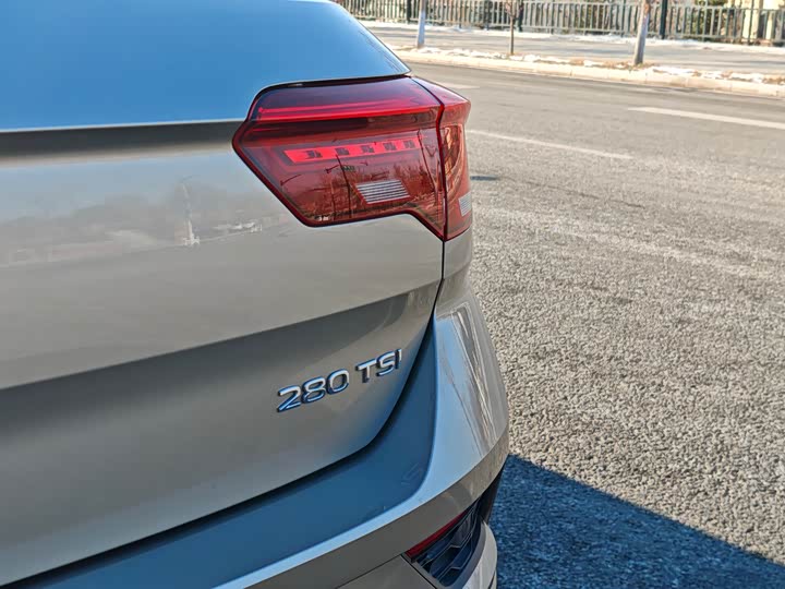 Фото 5 - Volkswagen T-Roc