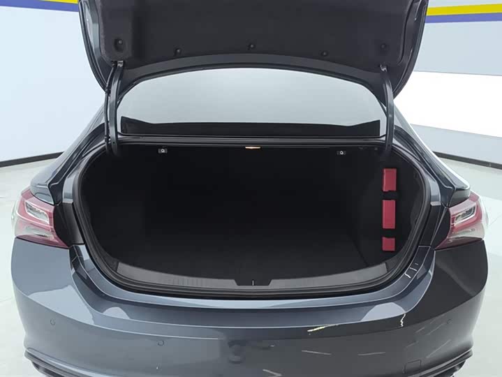 Фото 4 - Chevrolet Malibu XL