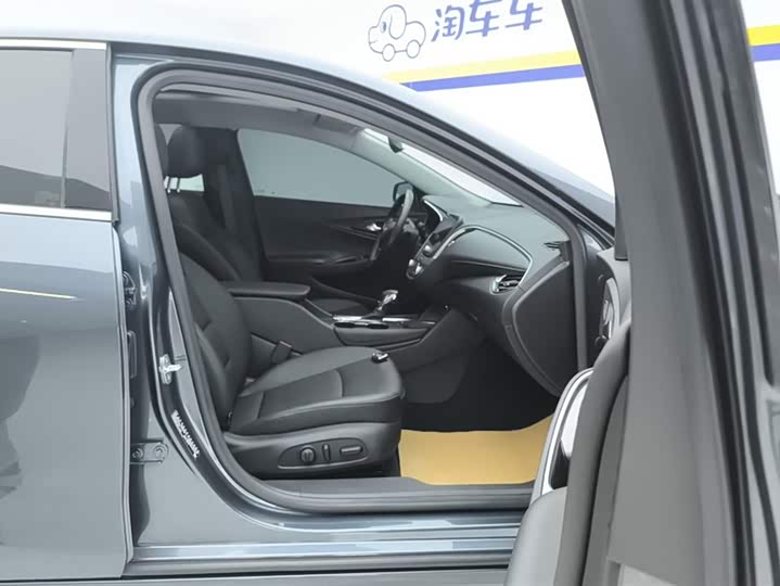 Фото 8 - Chevrolet Malibu XL