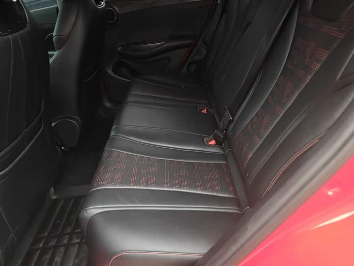 Фото 17 - BYD E2