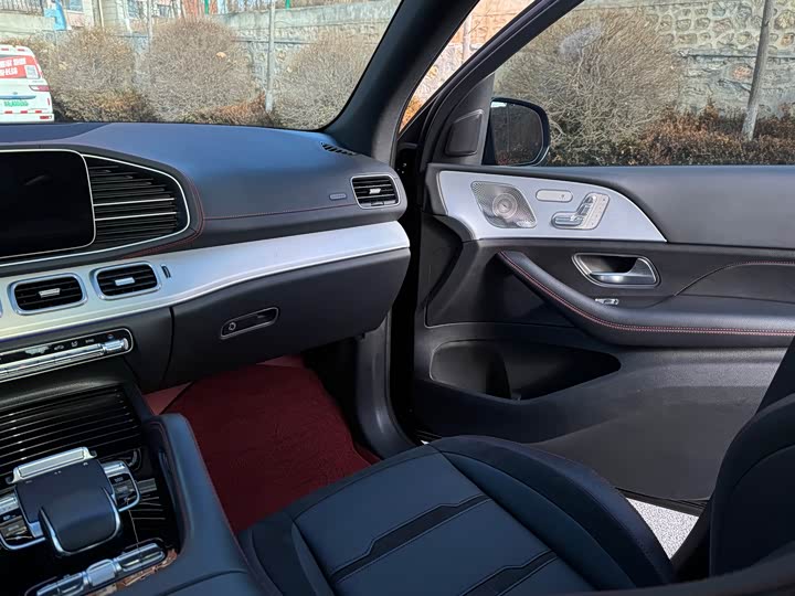 Фото 13 - Mercedes-Benz GLE-Class AMG