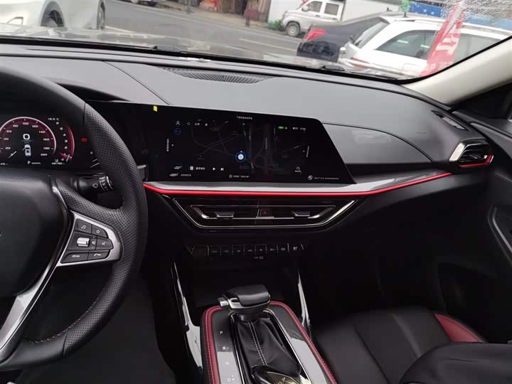 Фото 10 - Changan Oshan X5