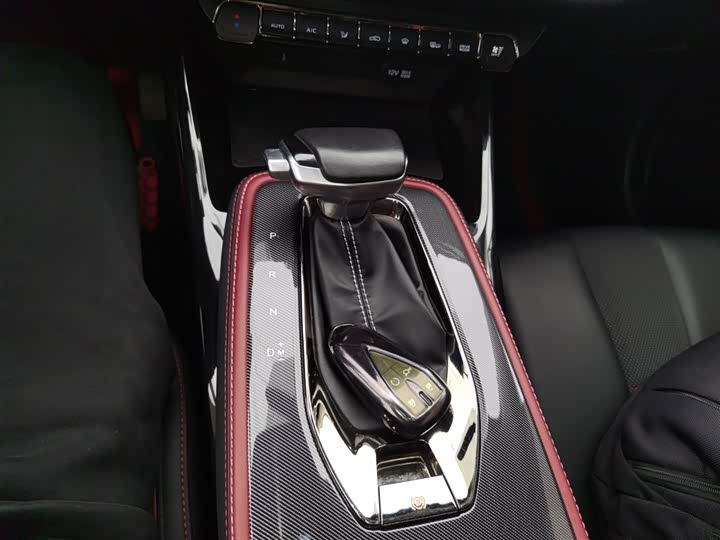 Фото 14 - Changan Oshan X5