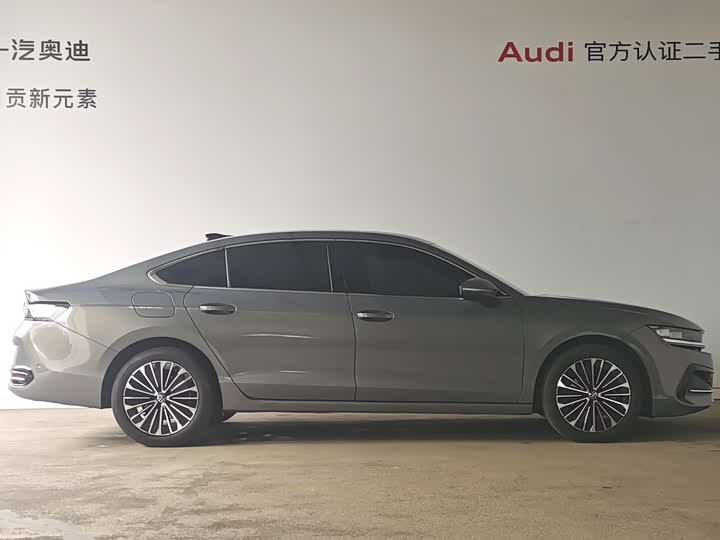 Фото 2 - Volkswagen Magotan