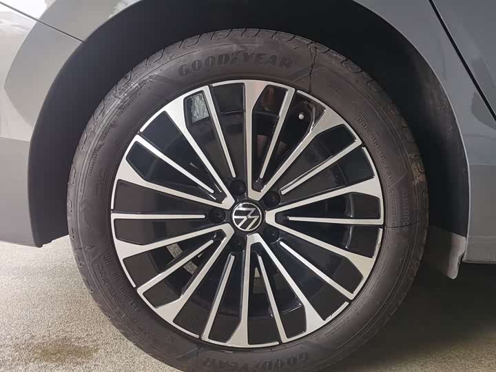 Фото 9 - Volkswagen Magotan