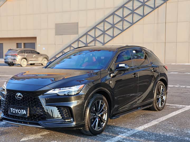 Фото 1 - Lexus RX