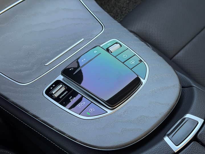 Фото 20 - Mercedes-Benz E-Class