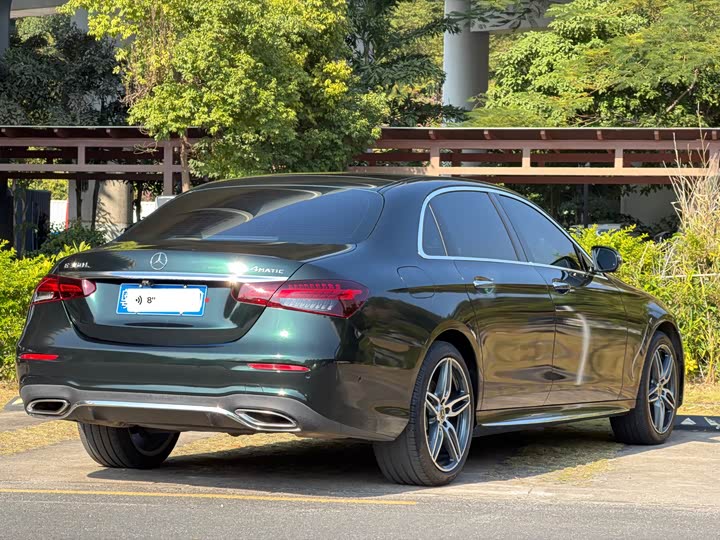 Фото 7 - Mercedes-Benz E-Class