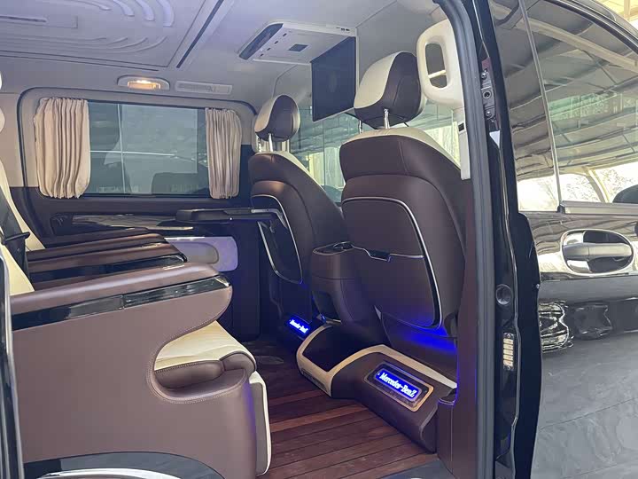 Фото 17 - Mercedes-Benz Vito