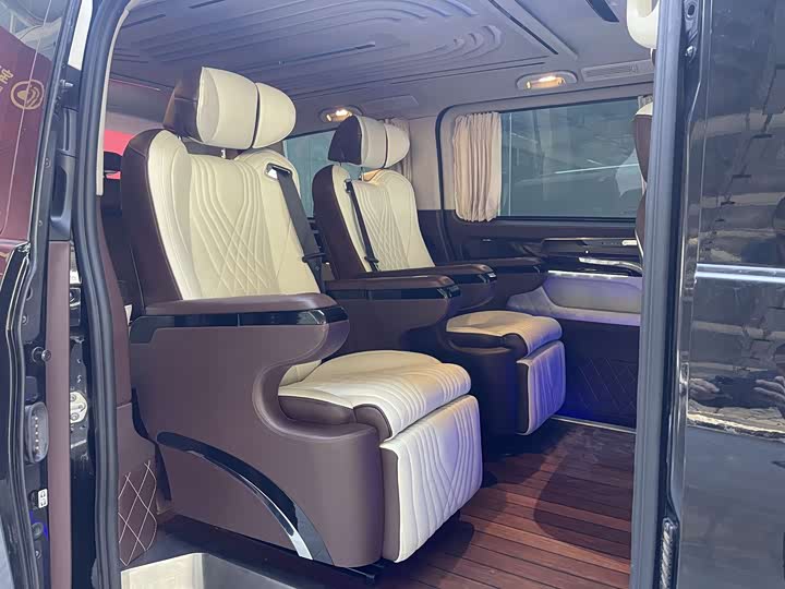 Фото 18 - Mercedes-Benz Vito